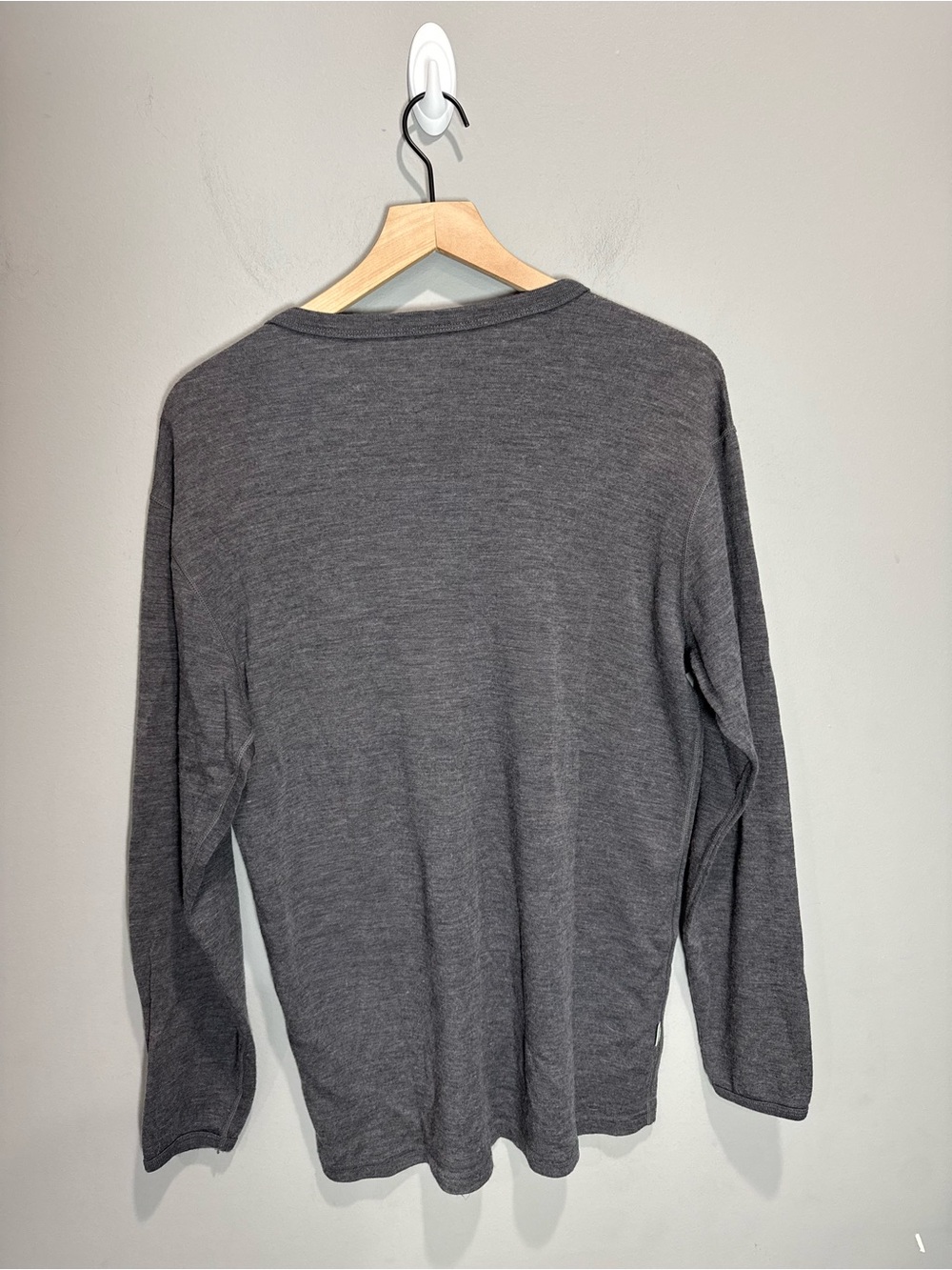 Minus33 Merino Wool Long Sleeve Crewneck Base Layer Gray Men’s L - Picture 8 of 9